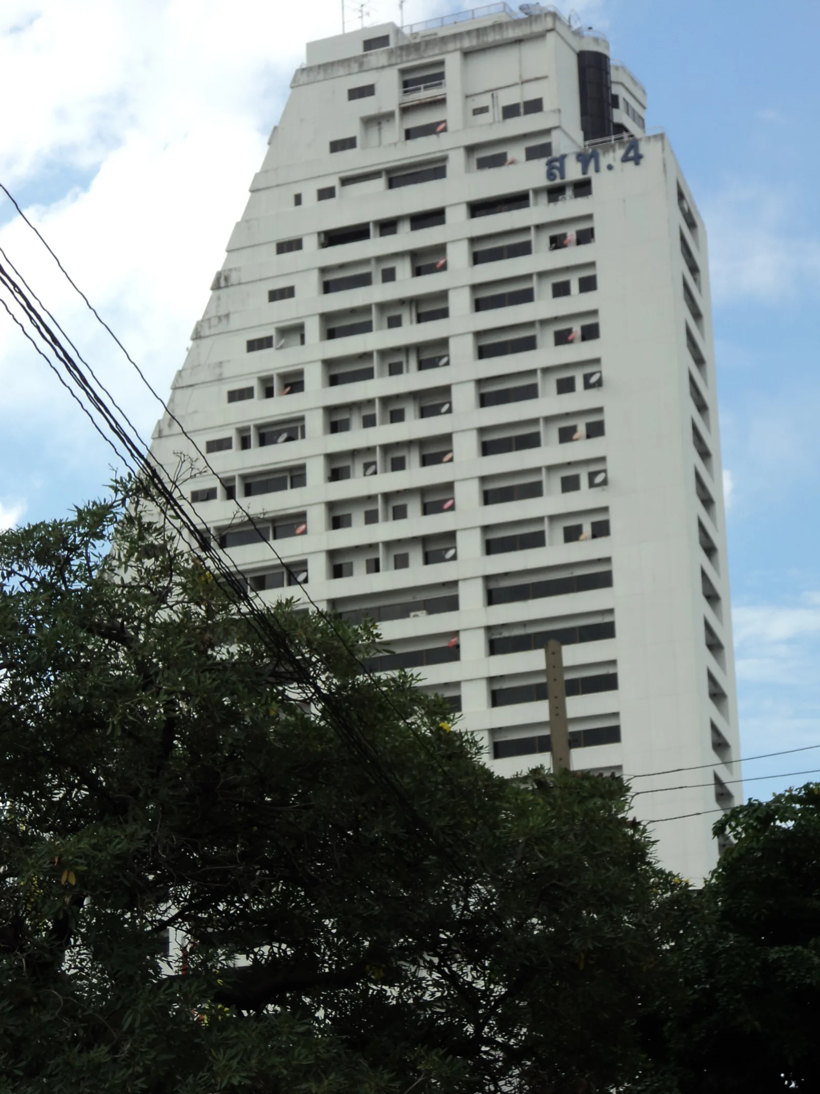 อาคารปียวรรณ ทาวเวอร์ (PIYAWAN TOWER) – สำนักงานให้เช่าพหลโยธิน ใกล้ BTS อารีย์ ทำเลคุ้มค่าใจกลางพญาไท