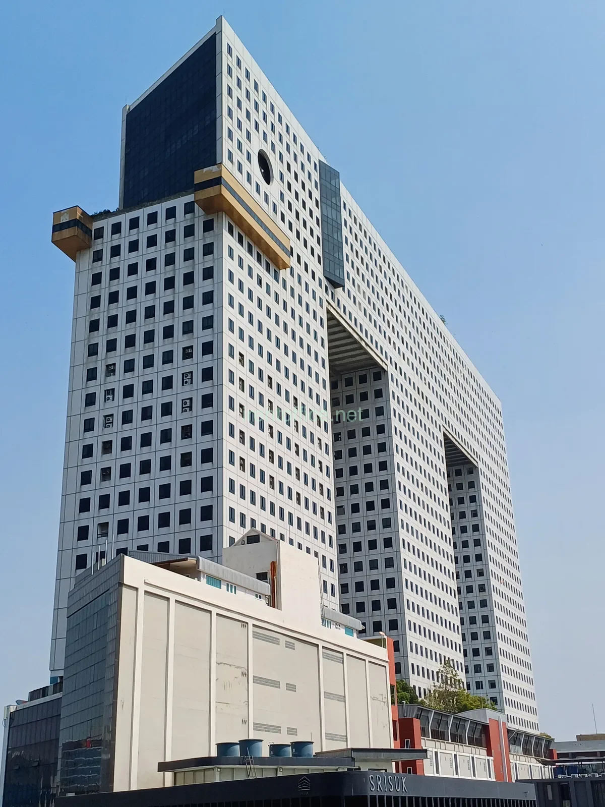 อาคารตึกช้าง (ELEPHANT TOWER) – แลนด์มาร์กออฟฟิศสุดไอคอนิก ย่านรัชโยธิน–พหลโยธิน ทำเลสำนักงานให้เช่าศักยภาพสูงใกล้ BTS พหลโยธิน 24