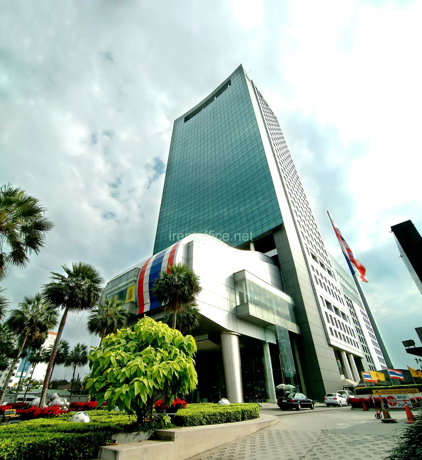 คลิกเพื่อดูรูปขนาดใหญ่ อาคารจัสมิน อินเตอร์เนชั่นแนล ทาวเวอร์ (Jasmine International Tower) – สำนักงานให้เช่าแจ้งวัฒนะ ศูนย์กลางธุรกิจโซน New CBD ฝั่งเหนือ