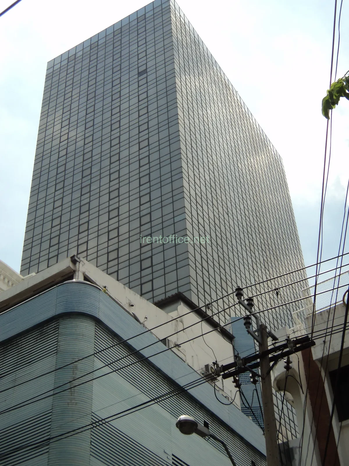 อาคารวอลล์สตรีท ทาวเวอร์ WALL STREET TOWER ออฟฟิศให้เช่าสีลม ทำเลธุรกิจระดับ Prime Area ใจกลางกรุงเทพฯ