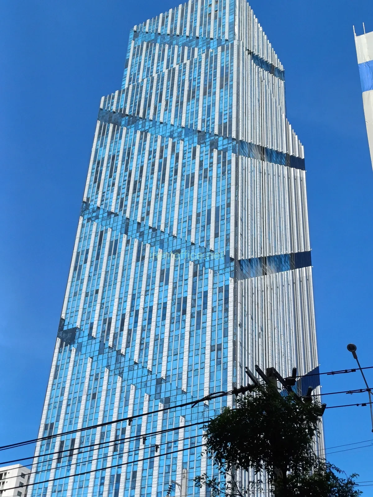 อาคาร วี. วรรณ ทาวเวอร์ (V-ONE TOWER) ออฟฟิศให้เช่าพระราม 9 ห้วยขวาง ทำเลธุรกิจศักยภาพในย่าน New CBD