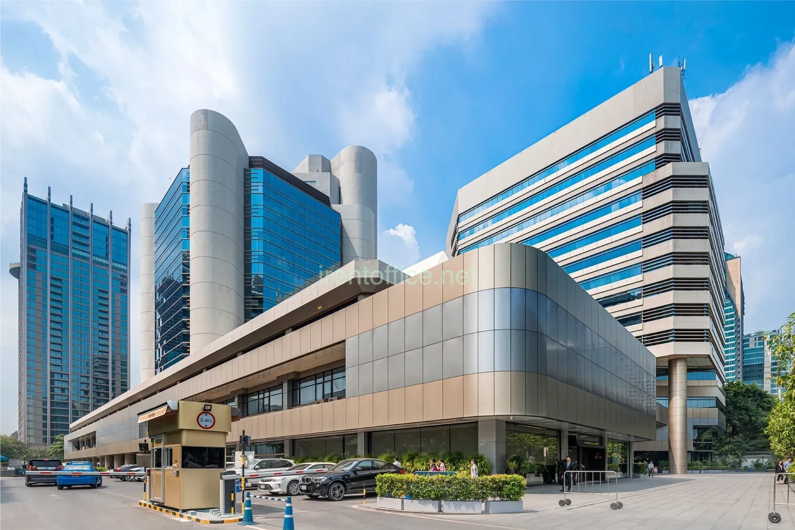 อาคารสินธร ทาวเวอร์ (Sindhorn Tower) ออฟฟิศให้เช่าถนนวิทยุ–เพลินจิต ทำเล CBD ระดับพรีเมียม ใจกลางสถานทูตและธุรกิจกรุงเทพ
