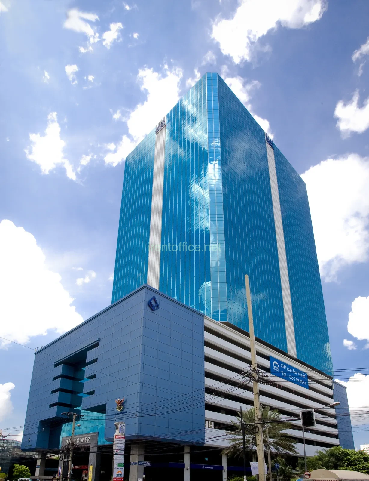 อาคารยูเอ็ม ทาวเวอร์ (UM Tower)