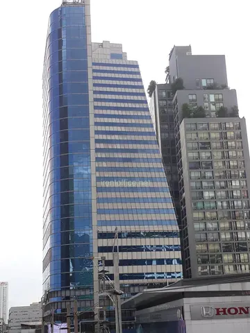 อาคารชาร์เตอร์ สแควร์ CHARTERED SQUARE ออฟฟิศให้เช่าทำเลสาทร ใกล้ BTS สุรศักดิ์ และศูนย์กลางธุรกิจกรุงเทพฯ