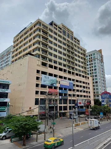 อาคาร ธนบุรีพลาซ่า (THONBURI PLAZA) ออฟฟิศให้เช่าตลาดพลู–รัชดาภิเษก ทำเลธุรกิจฝั่งธนบุรี ใกล้รถไฟฟ้า BTS