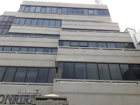 อาคาร มนริริน (MONRIRIN BUILDING) – สำนักงานให้เช่าใกล้ BTS อารีย์ ทำเลพหลโยธิน ราคาคุ้มค่าใจกลางพญาไท