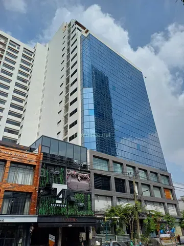 อาคารยูไนเต็ด ทาวเวอร์ United Tower เป็นอาคารสำนักงานให้เช่าที่ตั้งอยู่ในโซนสุขุมวิท–ทองหล่อ ซึ่งเป็นหนึ่งในทำเลธุรกิจที่มีศักยภาพสูงที่สุดของกรุงเทพฯ