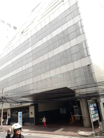 อาคารสิทธิวรกิจ (Sittiworakit Building) ออฟฟิศให้เช่าย่านสีลม-สาทร ทำเล CBD ใกล้ BTS ศาลาแดง และ MRT สีลม