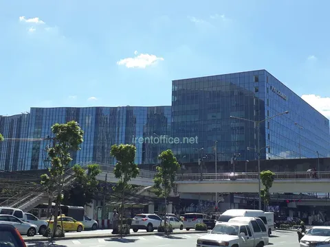 อาคารเอฟวายไอ เซ็นเตอร์ (FYI CENTER) ออฟฟิศให้เช่าพระราม 4 คลองเตย ทำเล Creative District ใกล้ MRT ศูนย์การประชุมแห่งชาติสิริกิติ์