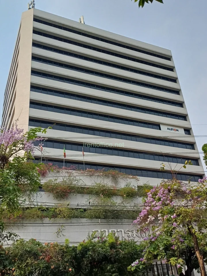 อาคารมโนรมย์ ทาวเวอร์ (Manorom Tower)