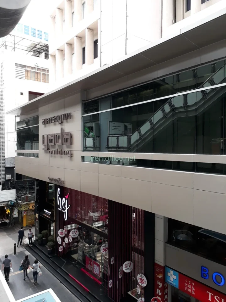 อาคารญาดา (Yada Building) ออฟฟิศให้เช่าย่านสีลม ทำเลธุรกิจใจกลางกรุงเทพ ใกล้ BTS ศาลาแดง และ MRT สีลม